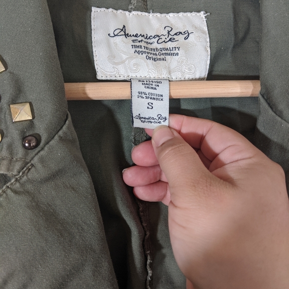 American Rag Utility Vest - Picture 5 of 8